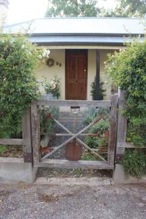 Barossa Valley’s Captain Rodda’s Cottage - Angaston - 7