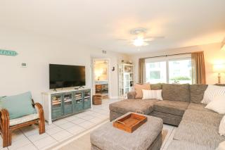 Ocean Village Club P12 - 2