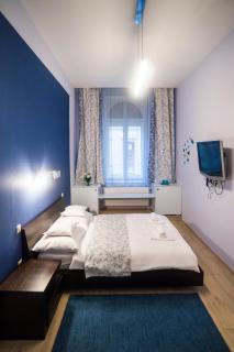 Budapest Rooms Bed and Breakfast - 1