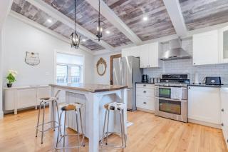 Elegant Elora Home with Stylish Décor - Elora - 9