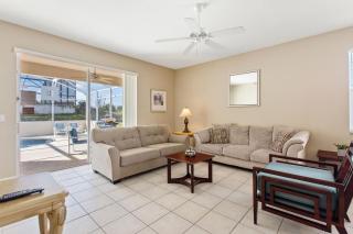 Four-Bedroom Villa - Davenport - 9