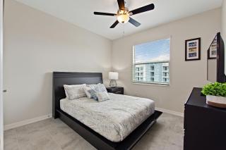 Triple Header Storey Lake by Shine Villas apts - 3