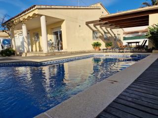Riumar "Conchita", 200m to beach, private pool, On-Site-Service, dog beach - Riumar - 0