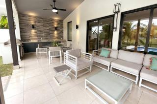 Laguna Lake House - Private Pool - Sleeps 12 - Elegant - Playa Blanca - 4