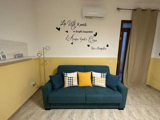 Casa vacanze (Totò e Pompilia) - 0