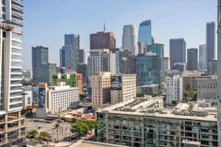 Downtown 1BR w Pool Jacuzzi Gym nr 110 LAX-836 - 6