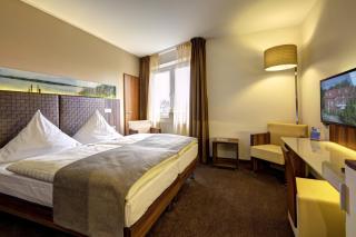 Hotel Am Badepark - 1