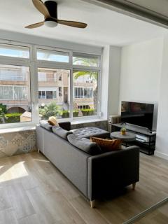 Stunning 2 Bed Apt Los Frutales Torrevieja - Torrevieja - 1