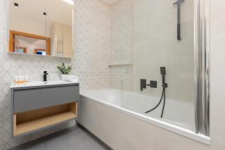 Beautiful & Spacious Warsaw Apartment by Noclegi Renters - Varsovie - 6