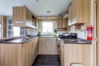 Beautiful 8 Berth Caravan At Cherry Tree Holiday Park In Norfolk Ref 70803C - 7