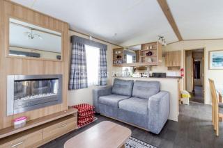 Beautiful 8 Berth Caravan At Cherry Tree Holiday Park In Norfolk Ref 70803C - 2