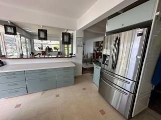 Luxurious 2-Bed Seaside Apartment in Saronida - Saronida - 4