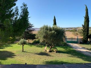 Grand logement indépendant à l'étage d'un Mas - 8