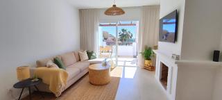 Unique & Fashionable 3 Bedroom Holiday Home - Views - Estepona - 7