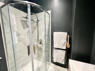 Little Star - Central 1 Bedroom Apt With Parking - 7