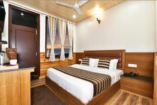 Hotel Divyansh By VRB Hotels - 2