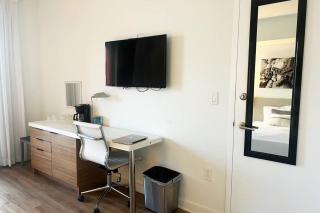 BeachWalk Studio Apmt 2 Beds - 010B - Hallandale Beach - 2