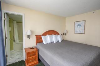 Ocean View Studio King Suite Boardwalk Resort Unit 540 Sleeps 2 - Myrtle Beach - 9