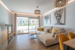 Halo - Deluxe Apartment With Terrace Steps From The Beach - 0