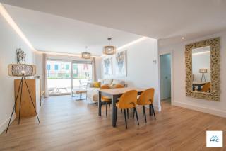 Halo - Deluxe Apartment With Terrace Steps From The Beach - 4