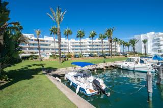 Halo - Deluxe Apartment With Terrace Steps From The Beach - 6