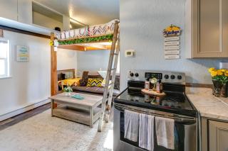 2 Mi to Dtwn and Pioneer Park Fairbanks Studio! - 4