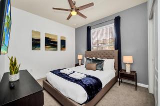 Lake View Luxury Villa with Marvel and Nemo Themed Rooms - Kissimmee - 1