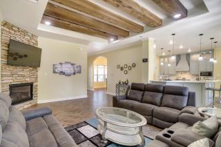 Chic Texas Abode with Patio and Fenced-In Yard! - Tomball - 0