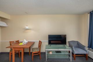 Direct Ocean Front 1 Bedroom 2 Bathrooms Boardwalk Resort Unit 539 Sleeps 8 - Myrtle Beach - 7