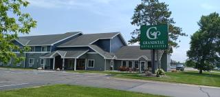 GrandStay Hotel & Suites - Cambridge - 3