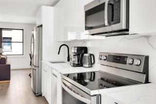UWS 2BR w WD Deck nr Central Park NYC-773 - New York - 4