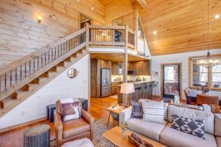 Luxury Mineral Bluff Cabin with Deck and Hot Tub! - Mineral Bluff - 5