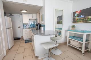 Oceanfront Studio Sand Dunes 2434 Perfect Couples Retreat - Myrtle Beach - 3