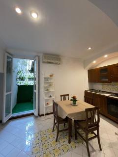 Anticaglia 13 - Naples - 3