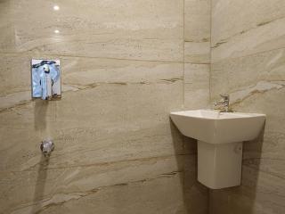 Royal Square Guest Rooms - Thrissur - 2