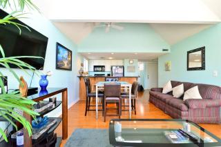 5 Min Walk to Beach with Pools Hot Tub Restaurant Grills - 0