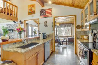 Cozy Mountain Home on 10 Acres with Fire Pit and Games - Thayne - 3