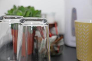 4ft Double bed with Parking, Kitchen, TV, Wi-Fi & Desk in Modern Townhouse, Long Eaton - Perfect for Contractors, Pilots, Business Travellers & more - 8