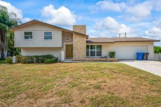 Oversized 4bed + Converted Bedroom, HEATED Pool + Hot Tub - Brandon - 7