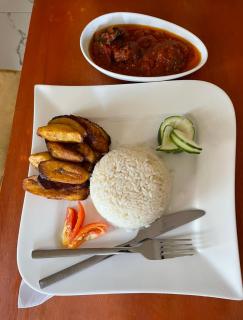 Oceanfront Wavecrest Hotel - Lekki - 7