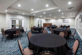 La Quinta by Wyndham Lubbock North - Lubbock - 3