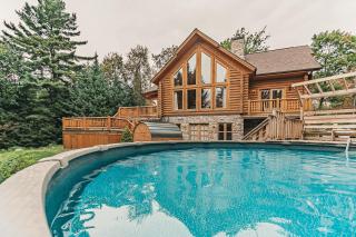 5-Bedroom Getaway with Sauna, BBQ, and Game Room - 5