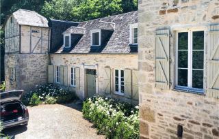 Amazing Home In Sarrazac With Wifi - 9