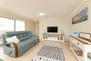 Beachside 2 - Tuncurry - 4