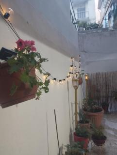 Renovated Basement Duplex with Patio and Folk Decor in the Heart of Athens - Atene - 3