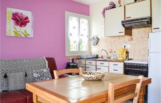 Two-Bedroom Holiday Home In St Bressou - 9