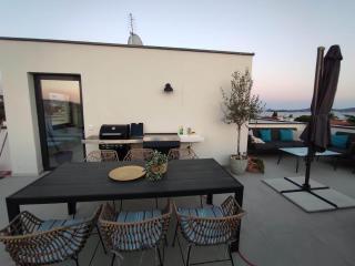 Penthouse Aurelia, rooftop terrace & jacuzzi - 3