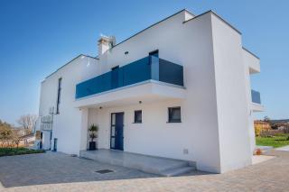 Villa Andris-luxury villa near sandy beach - by TRAVELER tourist agency KRK - Ližnjan - 5