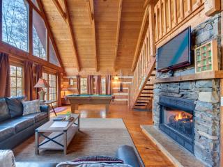 Bear Cave Haus - 8