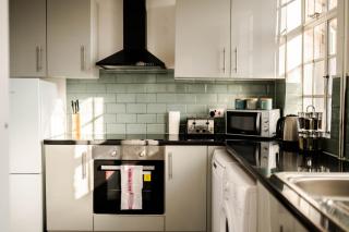Urban Escape Stylish 3Bedroom in Watford Center - Watford - 9
